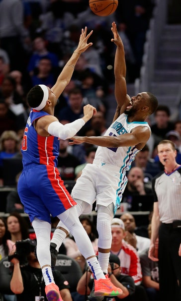 Walker-led Hornets top Pistons 104-91, holding playoff hopes